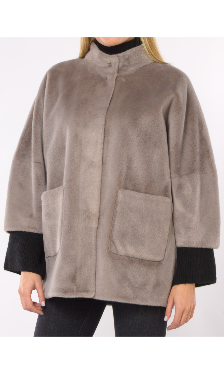 ecopelliccia da donna Betta Corradi a kimono con tasche