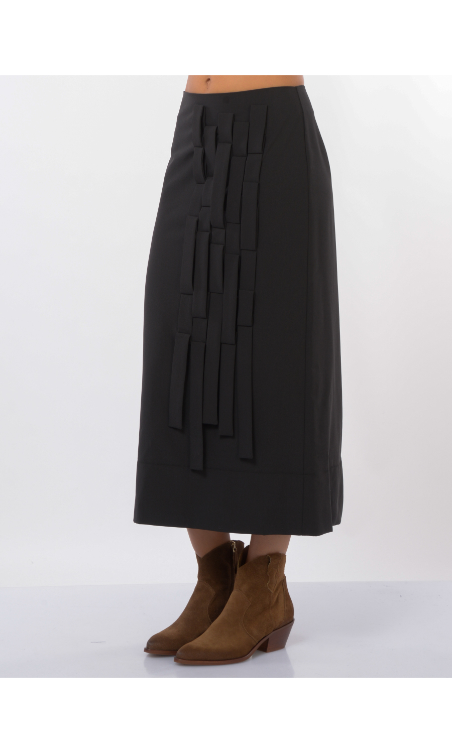 gonna lunga da donna Meimeij con applicazione geometrica e spacco