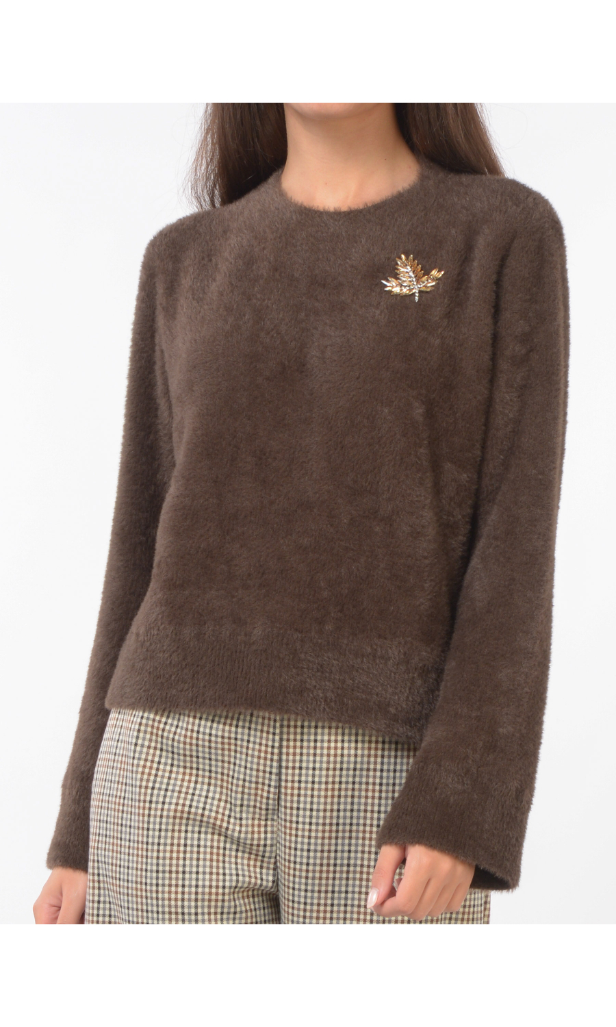 maglia da donna Kaos Jeans effetto peluche con spilla gioiello